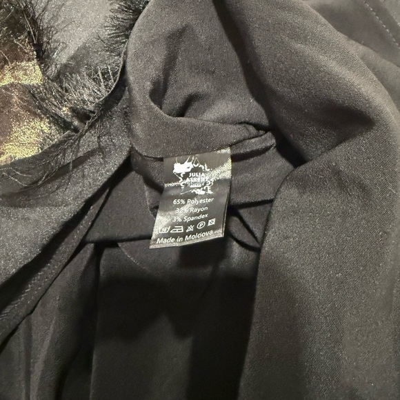 JULIA ALLERT
Evening Gown A-Line Maxi Dress With Stars
$295 $465.00 - Picture 14 of 14